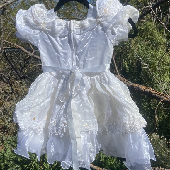 Spring Wedding Vintage White Children’s Flower Girl Dress - Picture 10 of 13